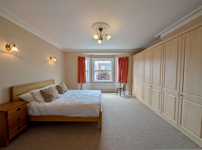 Room 4, Charming Two-bedroom House in London, London