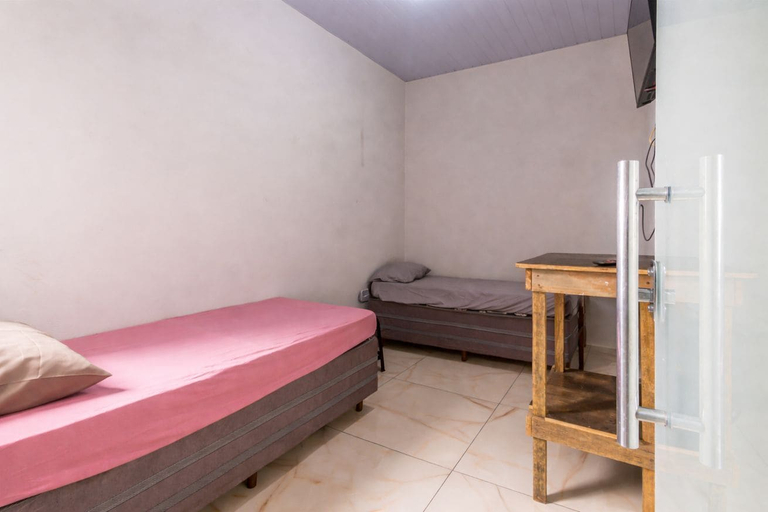 Room 5, Apartamento Para 6 h Spedes com Wi-fi e Garagem, Pará de Minas