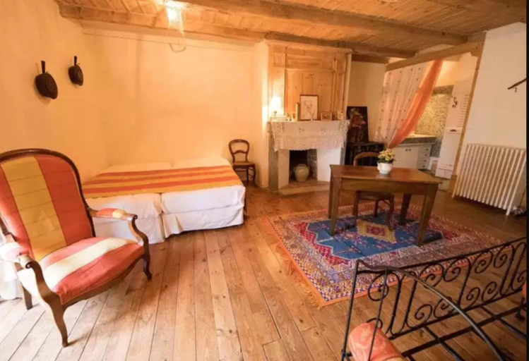 Others, Ferme des Prades, Cantal