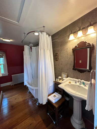 Bathroom 3, Goodstone Inn Restaurant, Loudoun