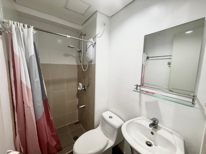 Bathroom, Cozy Studio Unit at Centrio Tower beside Ayala Mall Downtown CDO, Cagayan de Oro City