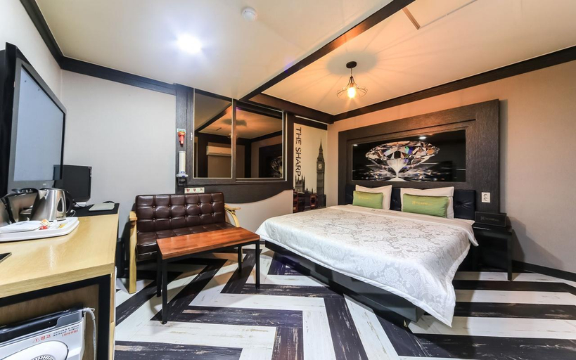 Bedroom 4, Ulsan Samsan The Syap, Jung