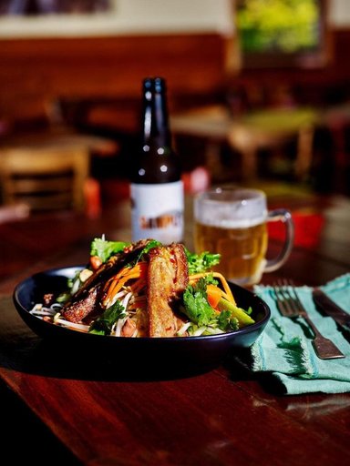 Food & Drinks 5, The Harrietville Snowline Hotel, Alpine - East