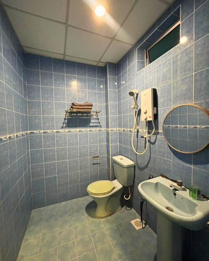 Bathroom 3, Suria Beach Resort, Manjung