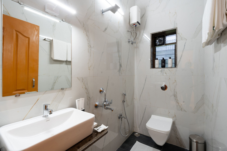Bathroom 4, Alaya Stays The Fernstead 5BHK Villa, Raigarh