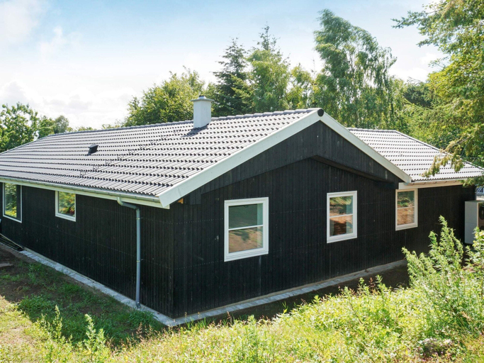 Exterior 4, 4 Star Holiday Home in Melby, Halsnæs