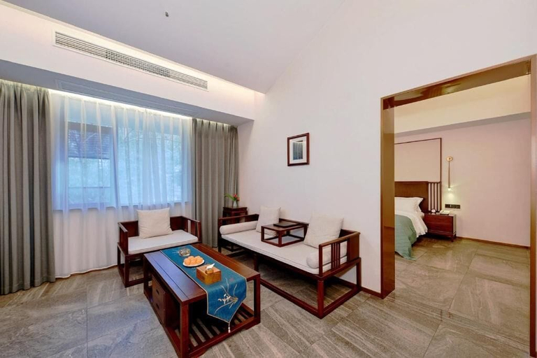 Room 2, Serene Peaks Courtyard, Xiangxi Tujia and Miao