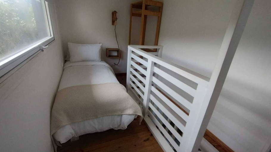 Room 4, Playa Luna Roja, General Pueyrredón