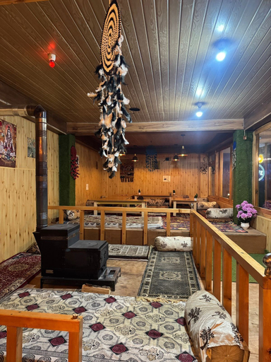 Restaurant 3, Cafe Kush Tosh And Stay, Kullu