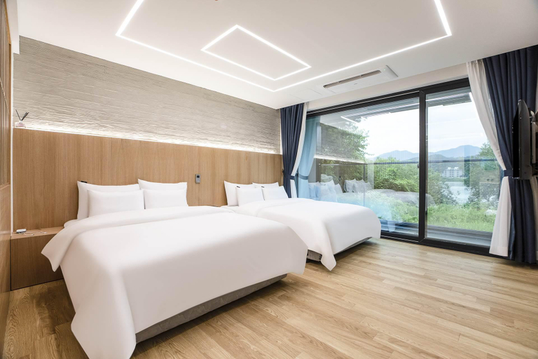 Bedroom 2, Yangpyeong The Line Drive-In Hotel, Yangpyeong