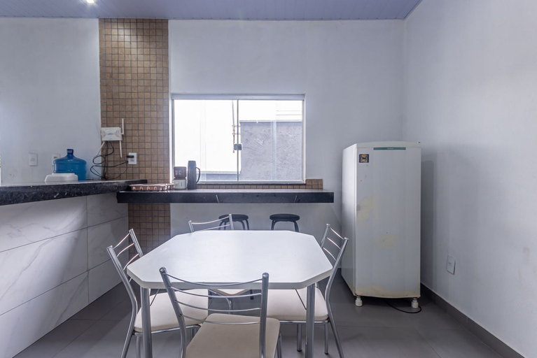 Room 5, Apartamento com 3 Quartos Vaga e Churrasqueira, Pará de Minas