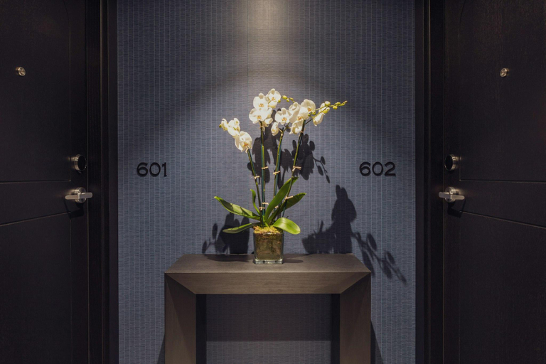 Bathroom 5, The Pavilions Madrid, Madrid