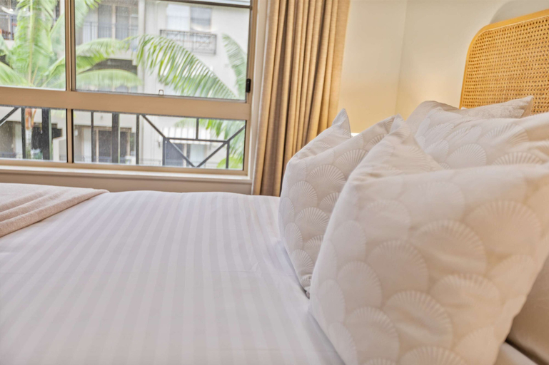 Bedroom 3, Lux Resort - 9 Pools Gym Free Parking, Cairns