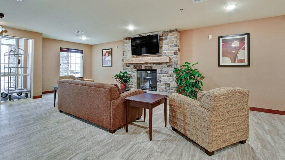 Public Area, Cobblestone Hotel & Suites - Pulaski, Brown