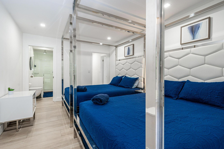Room 2, Fox Nest in Fort Lauderdale, Broward