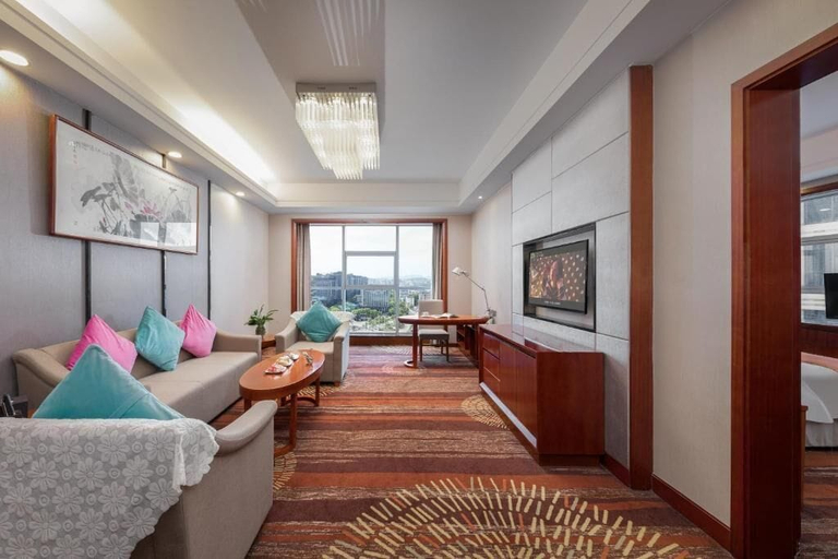 Living area 2, King Maker Grand Hotel, Zhangjiajie