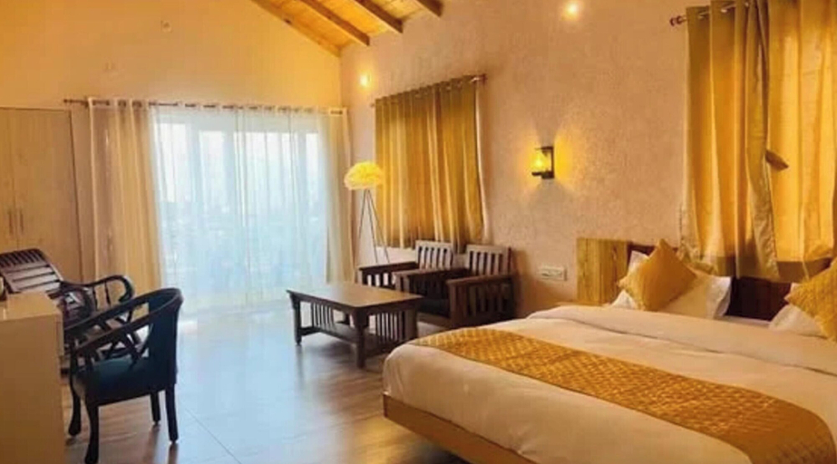 Room 2, Hotel Ved Near Kashi Vishwanath Temple, Varanasi