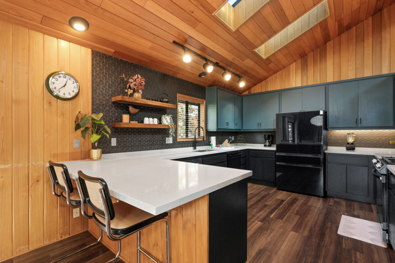 Private kitchen 5, Modern Primrose, San Bernardino