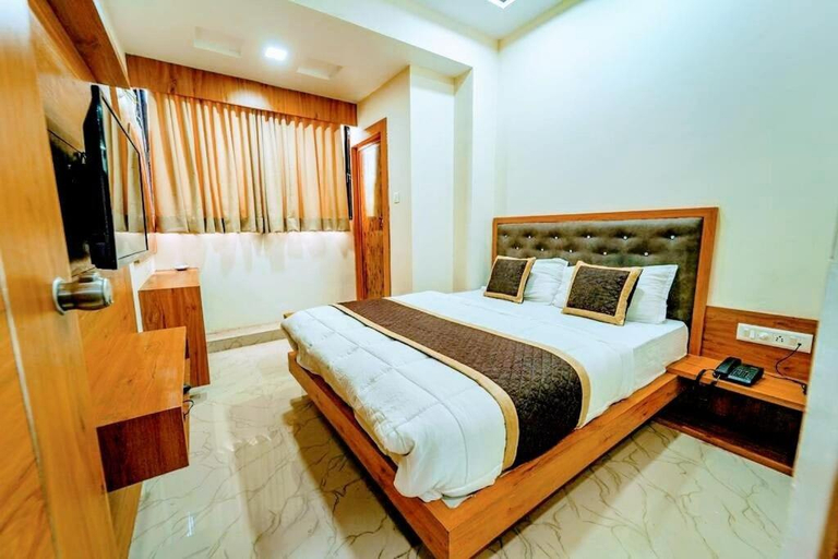 Bedroom 3, HOTEL GREEN PARK , Ahmadabad