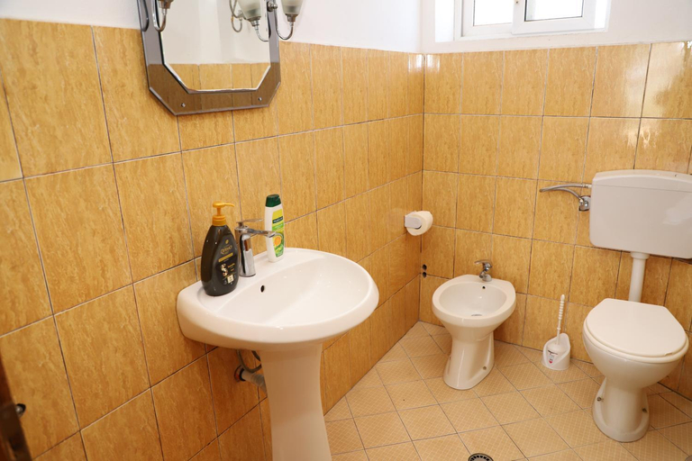 Bathroom 3, Villa Berat - Castle View & Traditional Breakfast, Beratit
