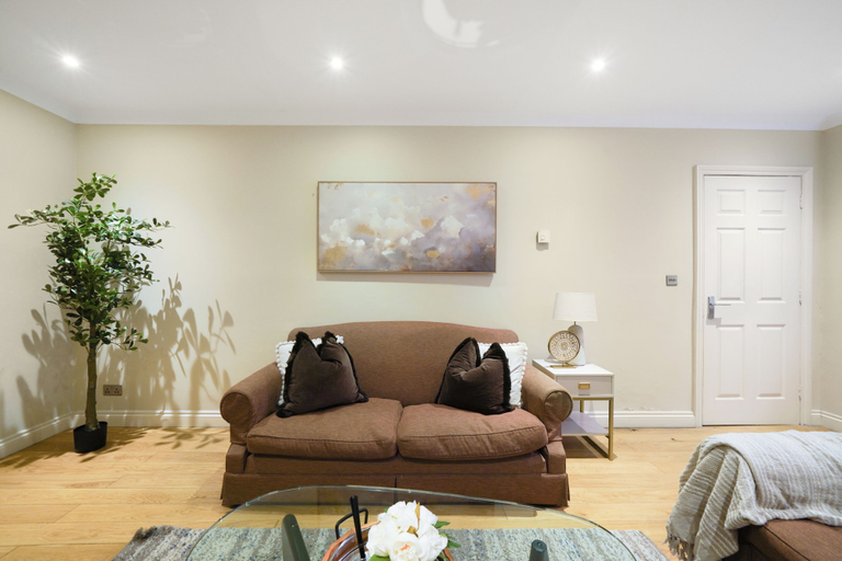 Living area 4, Hertford Flat 2, London
