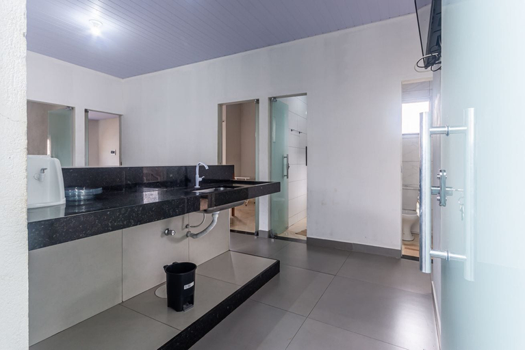 Room 4, Apartamento com 3 Quartos Vaga e Churrasqueira, Pará de Minas