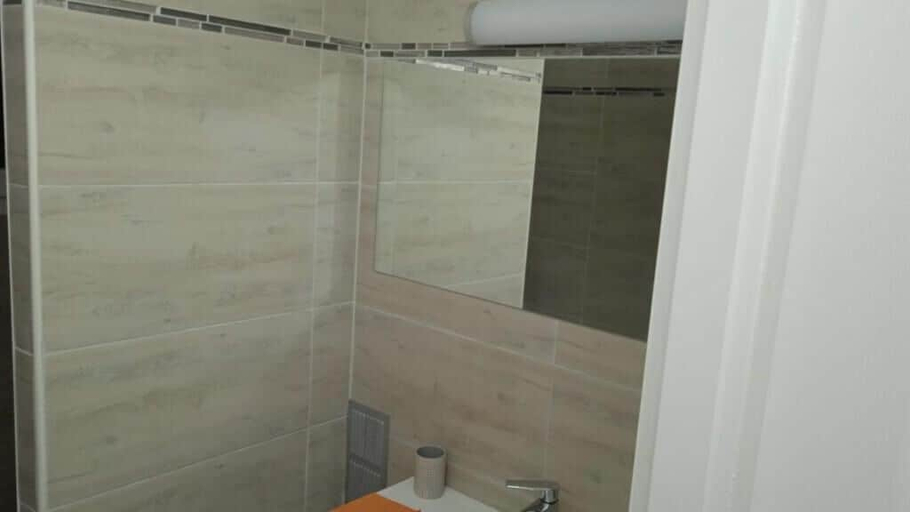 Bathroom 3, Appartement F4 proche Gare sncf, Eure