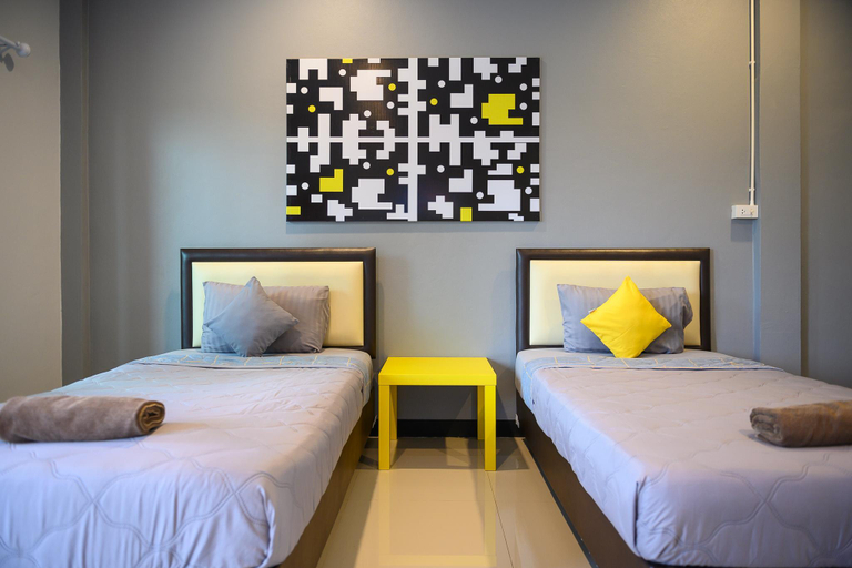 Bedroom 4, Nithra Ratree Hotel, Kabin Buri