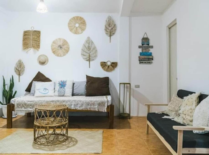 Others 5, Malaya House, El Nido