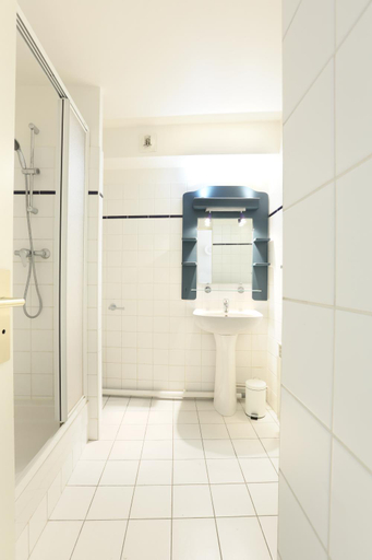 Bathroom 3, Les Lilas Serviced Apartments, Seine-Saint-Denis