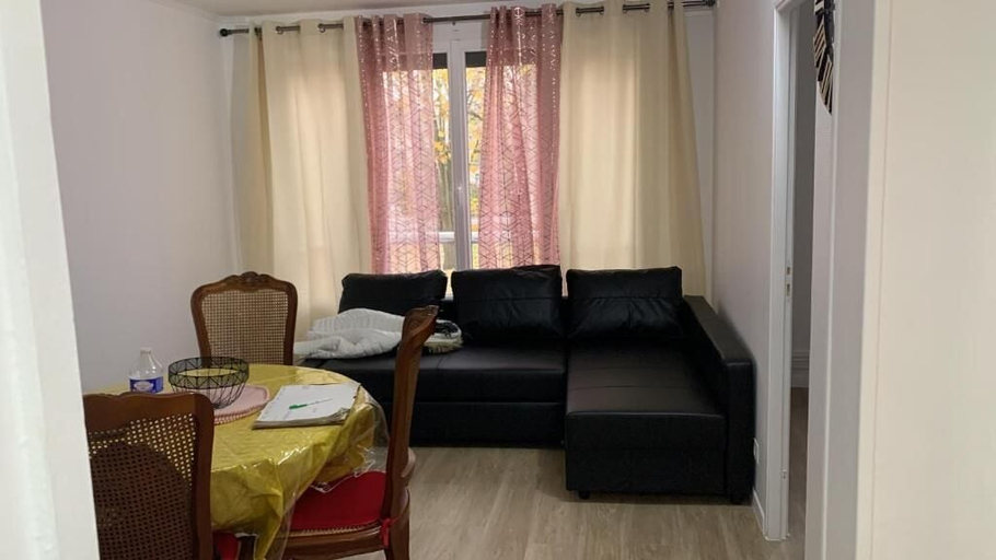 Interior 4, Appartement F4 proche Gare sncf, Eure