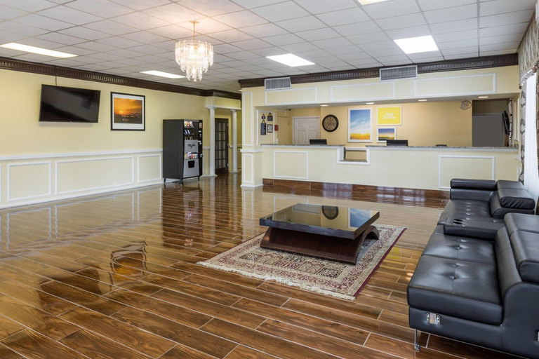Public Area 2, Days Inn by Wyndham Madison, Morgan