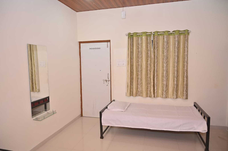 Room 3, Viraj Farm Resort, Pune