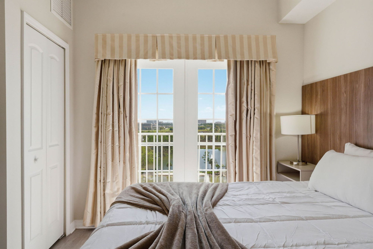 Room 5, Prime Location Studio Near I-drive and Epic Park, Orange
