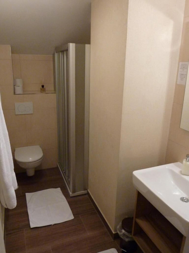 Bathroom 3, Pension Mühle, Zell am See