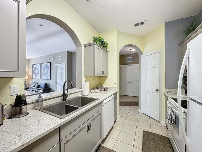 Private kitchen 3, Create Magic Moments Steps Away From Waterpark 3 Bedroom Condo, Osceola