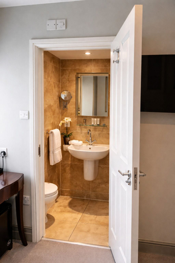 Bathroom 4, Tophams Hotel, London