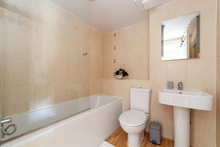Bathroom 4, The St Khatarine's Flat, London