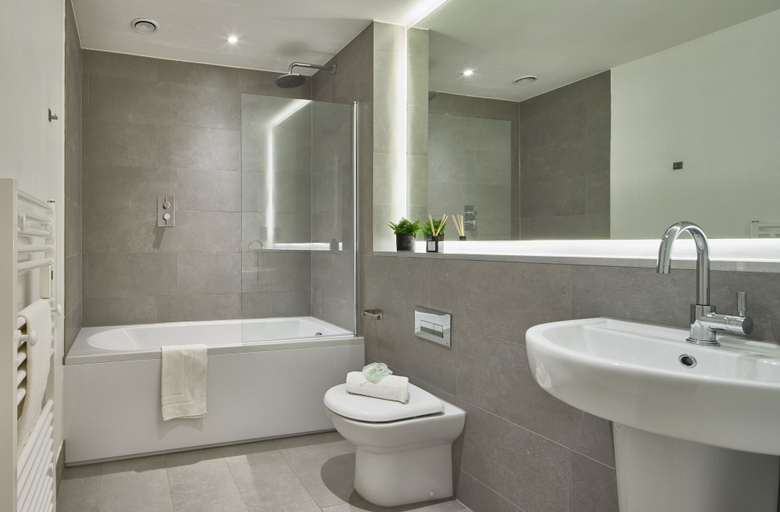 Room 4, Luxe Two-bedroom Haven, Manchester