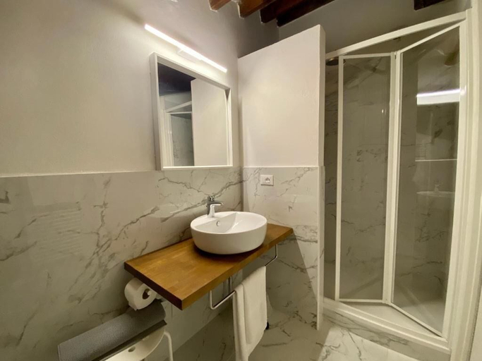 Bathroom 2, Residenza d'epoca dei Fondachi, La Spezia