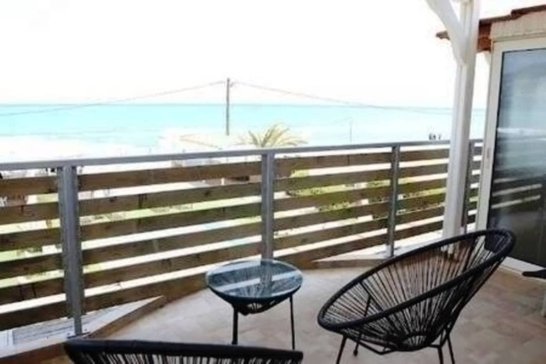 Room 2, Havana 1 Sea and Pool Apartment, Crete