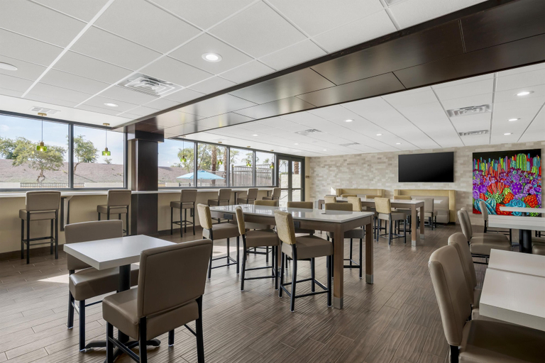 Food & Drinks 5, Best Western Plus Gilbert/Mesa, Maricopa