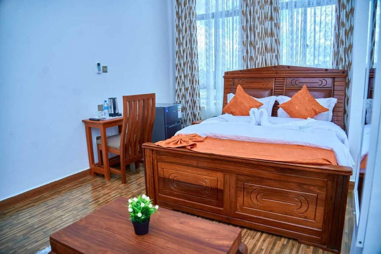 Room 5, SUMNI HOTEL, Meru