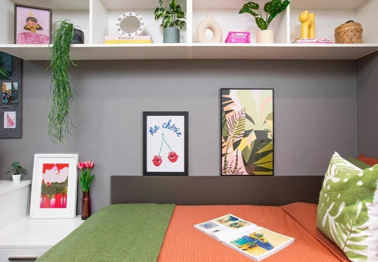 Room 4, Student Only En-suite at Stapleton House near London Metropolitan University, London