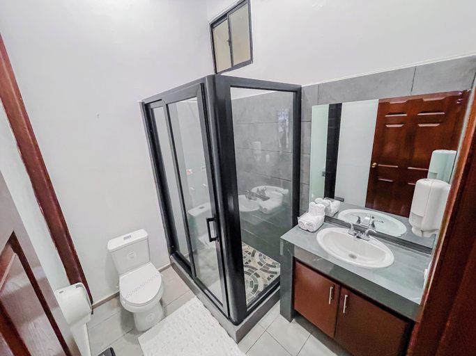 Bathroom 3, Hotel Antigua Comayagua, Comayagua