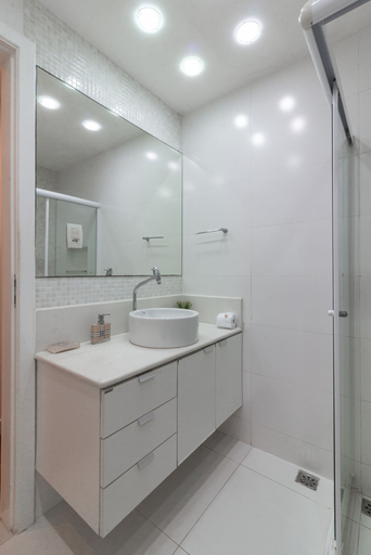 Room 4, 10-min Walk to Copacabana Beach Stc302, Rio de Janeiro