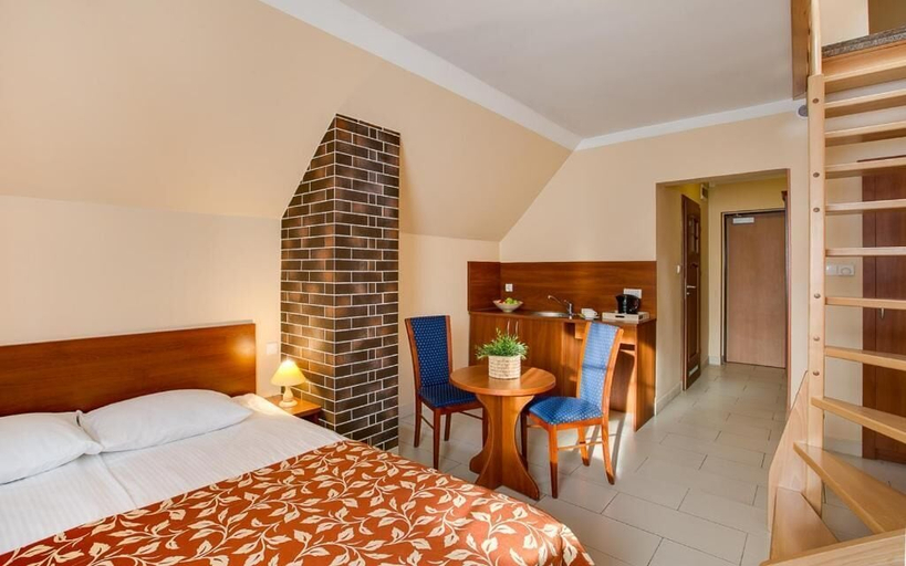 Bedroom 3, Hotel Concordia, Jelenia Góra
