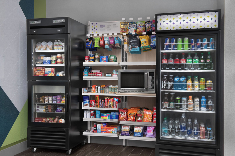 Food & Drinks 5, Spark by Hilton Vestal Binghamton University Area, Broome