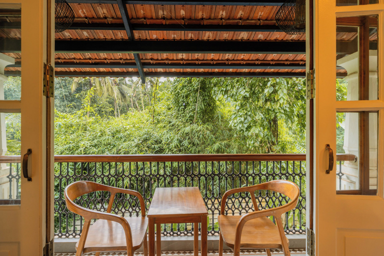 Outdoor dining 5, ELIVAAS Orion 3-BHK Villa With Pvt Pool, North Goa