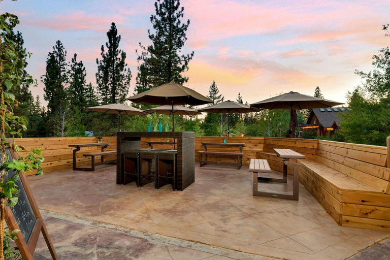 Others 3, Chalet View Lodge, Plumas